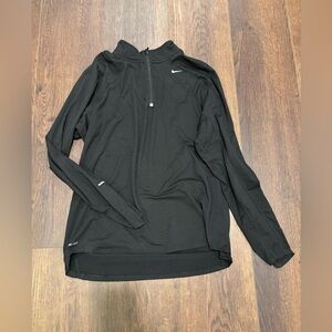 Men’ XL Nike Dri-Fit long sleeved shirt half-zip